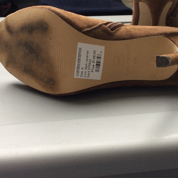 Shoes - Picture 3 of 4