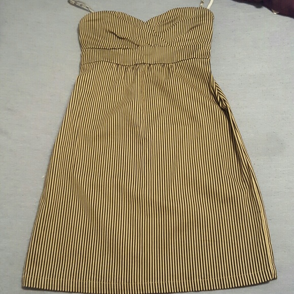 Strapless volcom dress