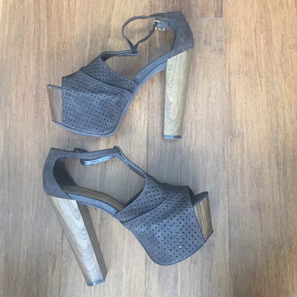 Platform shoes with wooden heel