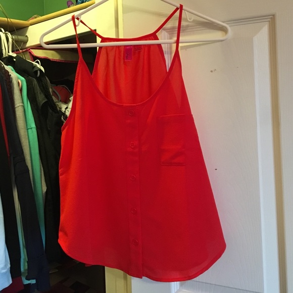 Tanktop - Picture 1 of 1