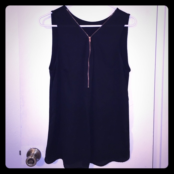Zippered tank top