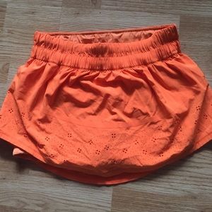 Lululemon skort size 6