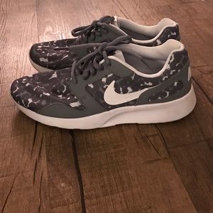 Women's cheetah print Nikes