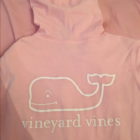 Long sleeve vineyard vines hooded tee