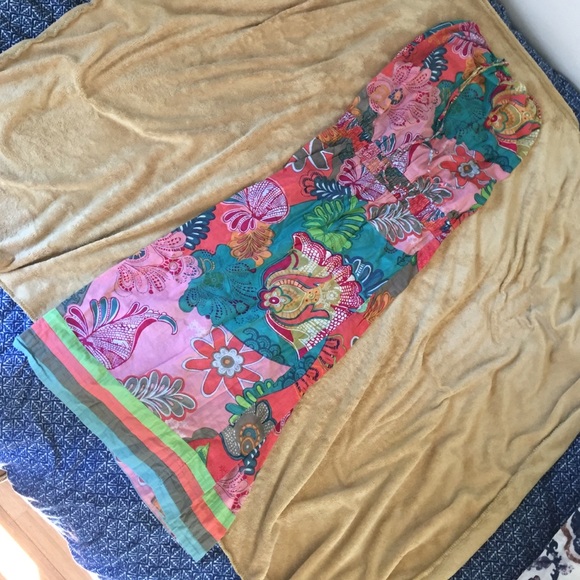 flowery dress item