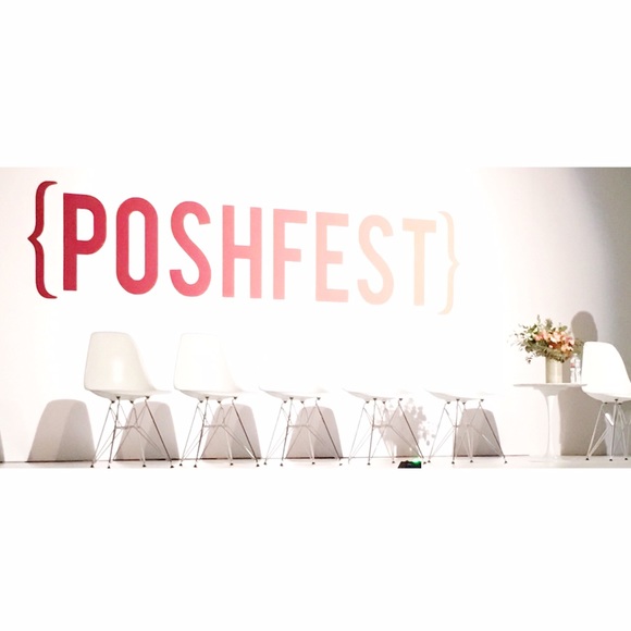 Currently at POSHFEST 💃🏽