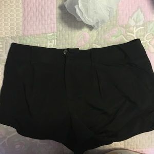 BRAND NEW Alice and Olivia shorts!!!