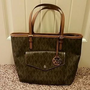 Michael Kors Jet Set Tote. Carried once
