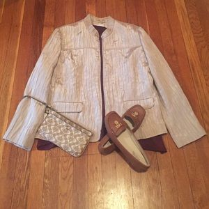 🍁Fall Preview🍁 Pretty Shimmery Neutral Blazer