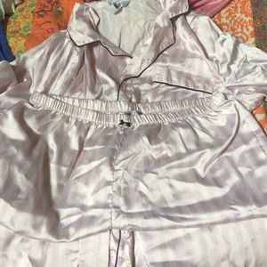 Jennifer Lopez pajamas