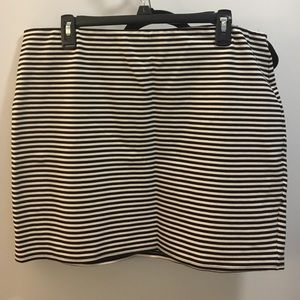Striped short skirt