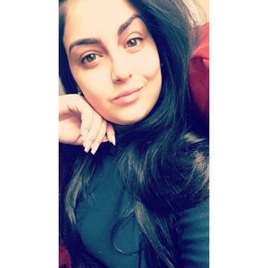 Meet your Posher, Naomi