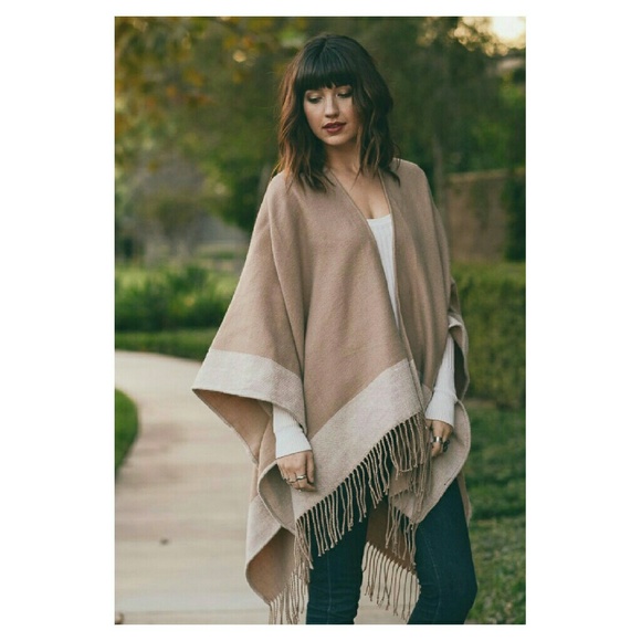 Boutique Sweaters - LAST ONE Oatmeal Reversible Colorblock Poncho
