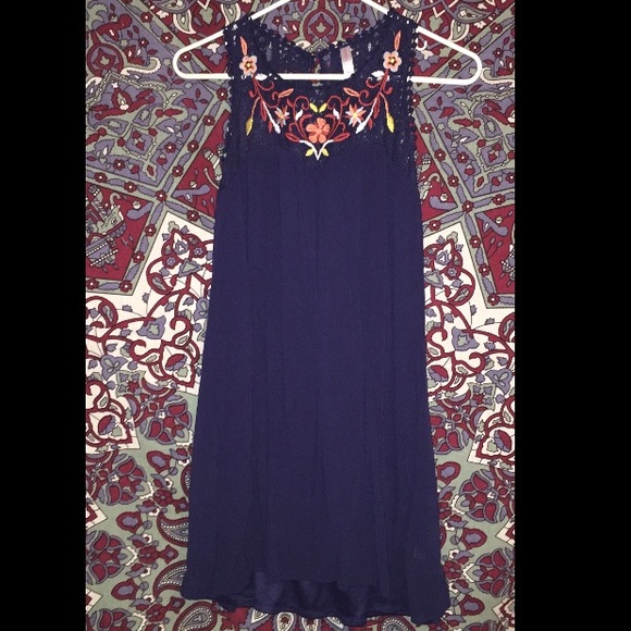 cute floral neckline dress🌷🌻🌹