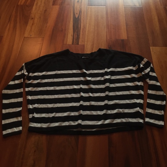 Cute crop top!