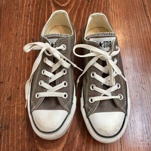 Converse all star. Gray. Size 6.