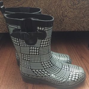 Houndstooth Rain boots