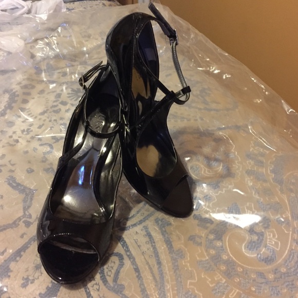 Guess heels