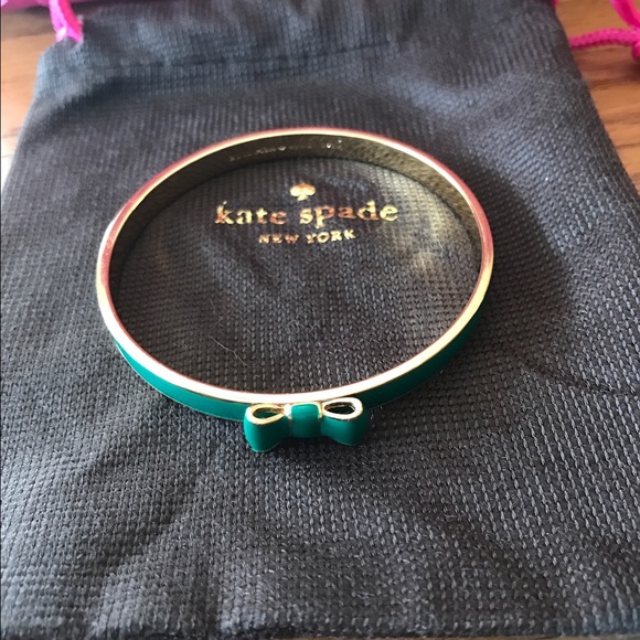 kate spade Jewelry - Green Kate Spade bow bracelet 💕