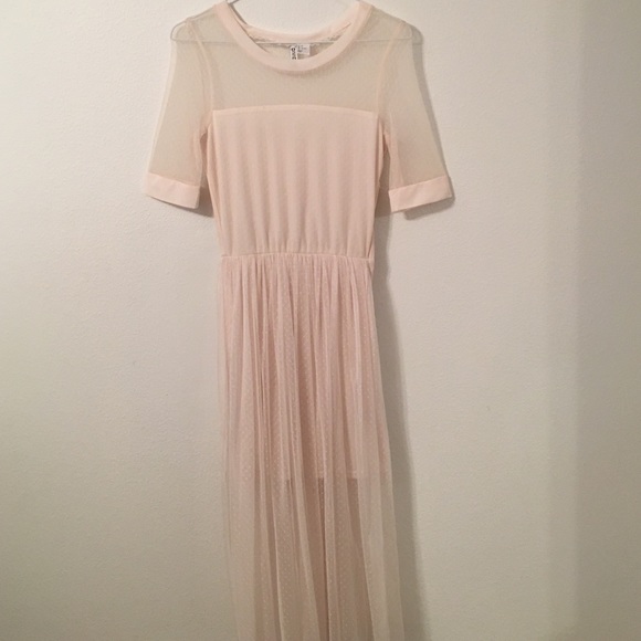Chiffon and lace soft cream-pink dress - Picture 1 of 4