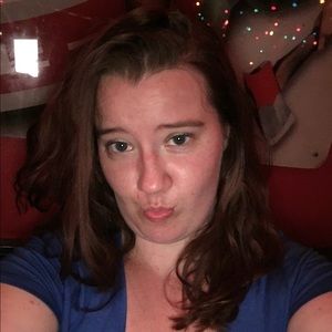 Meet your Posher, Casey