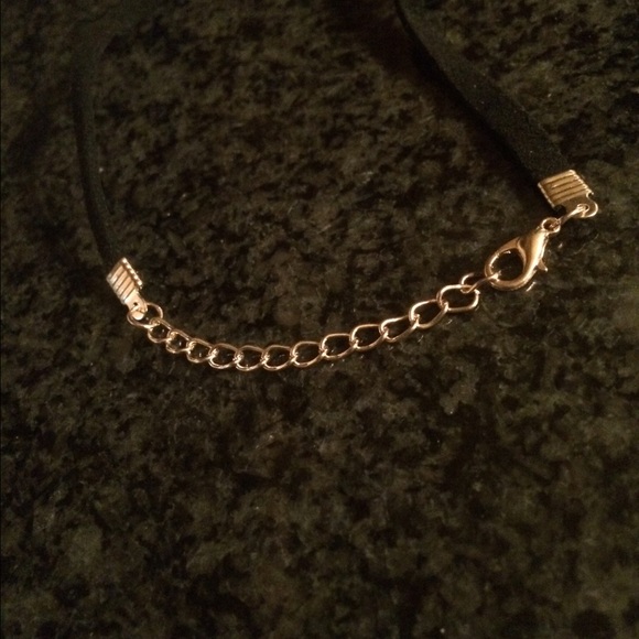 Price Drop!❤️Pearl Choker - Picture 3 of 3