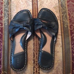 Born sandals