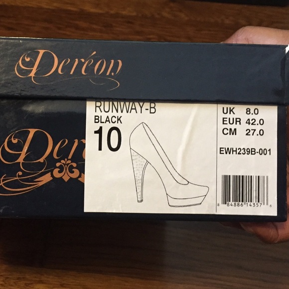 Shoe - House of Dereon black round closed toe heel - Picture 4 of 4