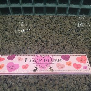 Too face blush palette