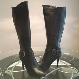 Heeled boots