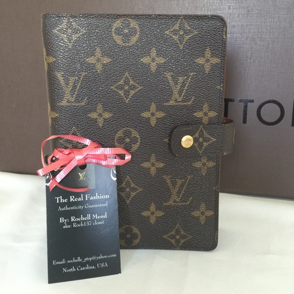 Sold......LV agenda MM/medium ring