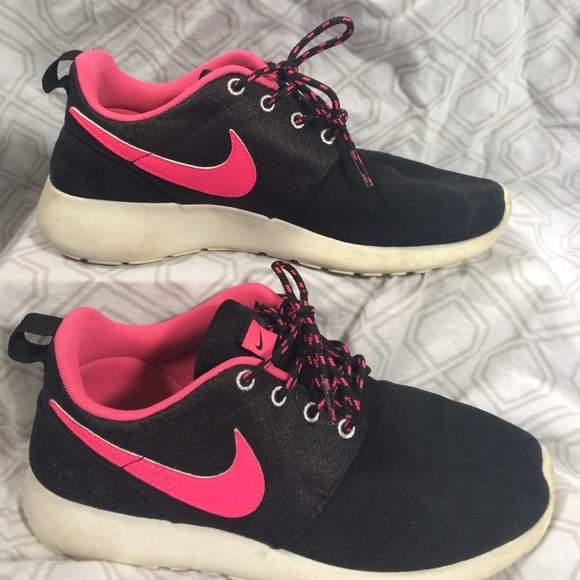 Nike roshes