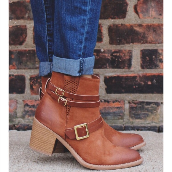 ❌SOLD❌ Belted ankle bootie