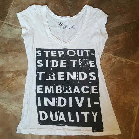 Adorable Nollie graphic tee!