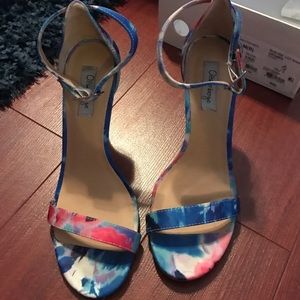 Heeled flower sandals worn once