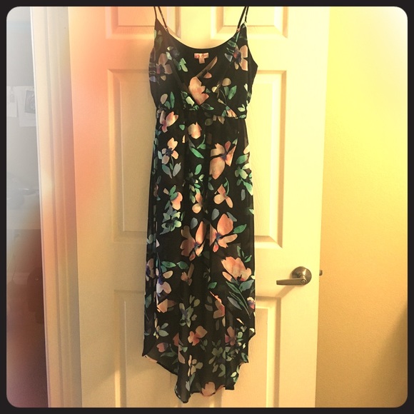 Candie's Dresses & Skirts - Candies floral print dress Large