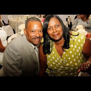 Meet your Posher, Phenicia