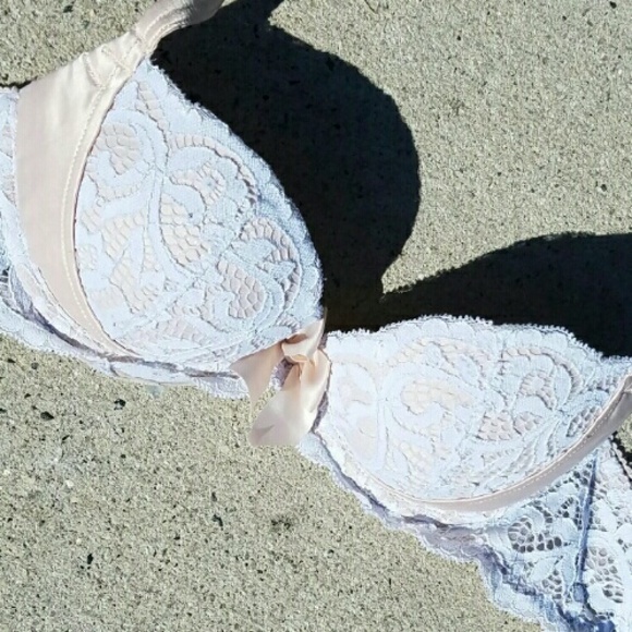 💋SALE💋 Aerie 32a white nude lace pushup bra