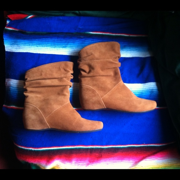 ✨SALE ✨ today onlyyy - New Steve Madden boots