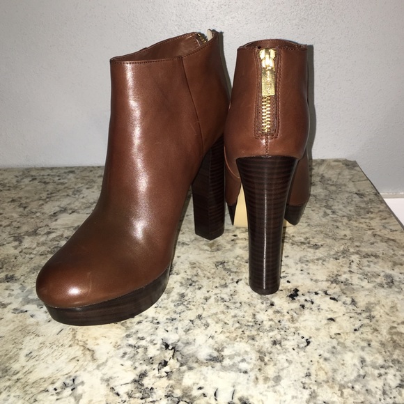 Michael Kors booties - Picture 1 of 4