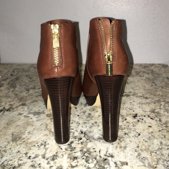 Michael Kors booties - Picture 3 of 4