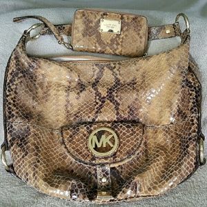 Michael Kors purse & wristlet
