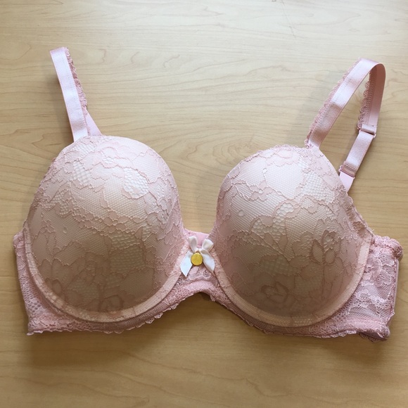Jessica Simpson pink lace bra 38D