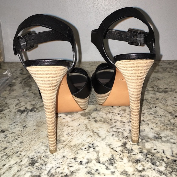 Black leather coach strapy platform heels - Picture 3 of 4