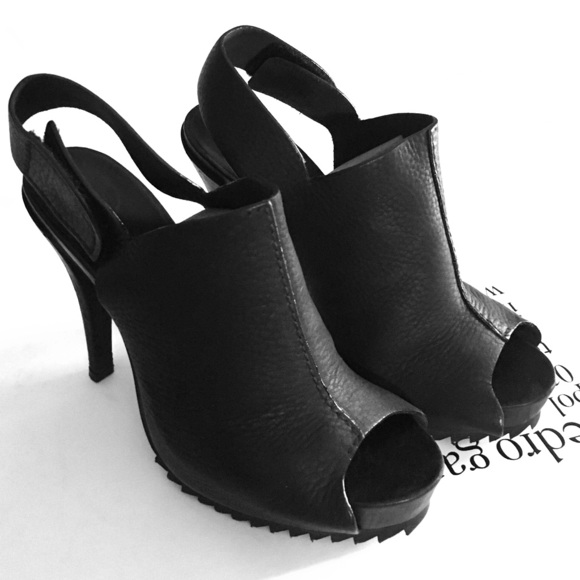 Pedro Garcia Paulette heel.