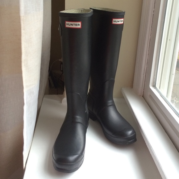 Women's Original Tall Hunter rain boots size 9