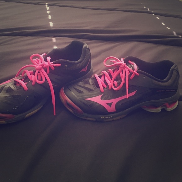 Volleyball shoes . Mizuno wave - Picture 1 of 1