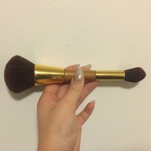 Tarte Brush