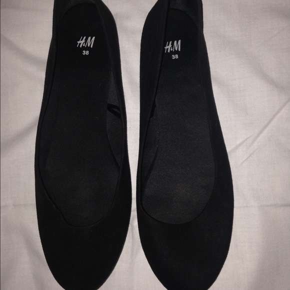 Black H&M flats