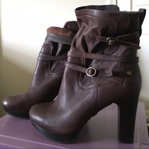 UGG Australia Olivia boot